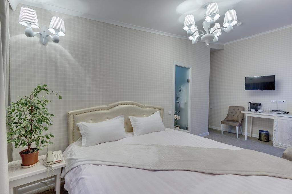 Well Sleep Hotel Алма Ата Стая снимка